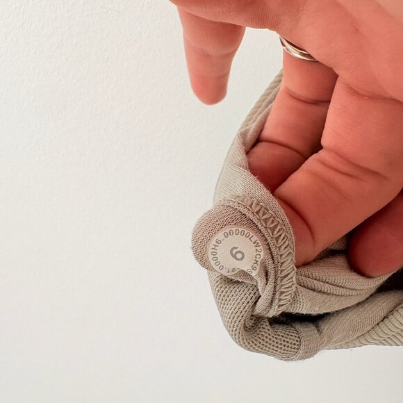 Lululemon Energy Bra High Neck Long Line Ribbed Green Fern Size 6 - Picture 5 of 5